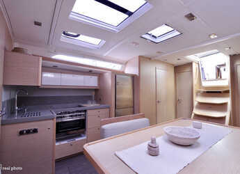 Rent a sailboat in Marina di Scarlino - Dufour 470