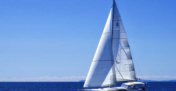 Chartern Sie segelboot in Marina di Scarlino - Oceanis 51.1