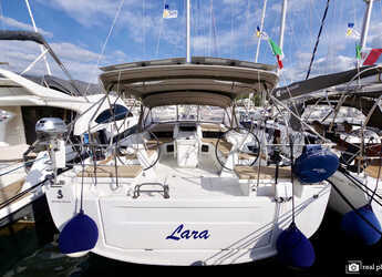 Rent a sailboat in Marina di Scarlino - Oceanis 51.1