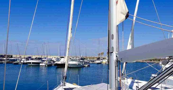Chartern Sie segelboot in Marina di Stabia - Oceanis 51.1