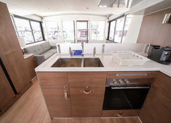 Alquilar catamarán en Porto Olbia - Bali 4.6