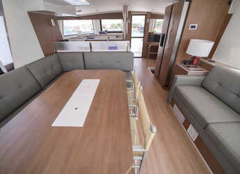 Alquilar catamarán en Porto Olbia - Bali 4.6