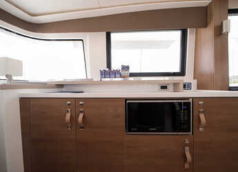 Alquilar catamarán en Porto Olbia - Bali 4.6