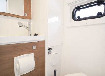 Alquilar catamarán en Porto Olbia - Bali 4.6