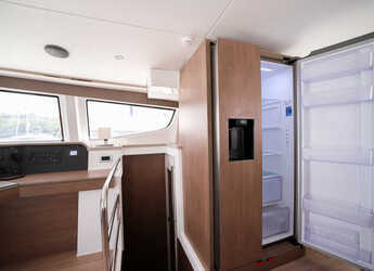 Alquilar catamarán en Porto Olbia - Bali 4.6