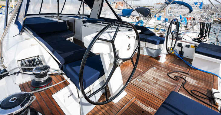 Chartern Sie segelboot in Marina Cala de Medici - Oceanis 51.1