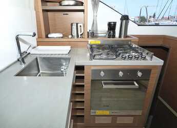 Rent a catamaran in Marina Sukosan (D-Marin Dalmacija) - Lagoon 50/6 cab