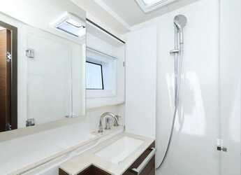 Rent a catamaran in Marina Sukosan (D-Marin Dalmacija) - Lagoon 50/6 cab