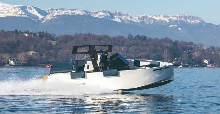 Rent a motorboat in Marina Baotić - De Antonio D28 Open