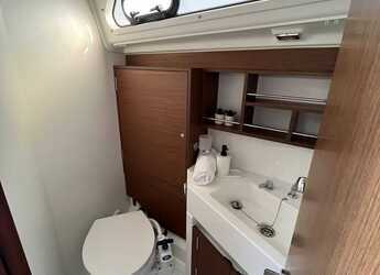 Chartern Sie segelboot in ACI Marina Split - Oceanis 34.1