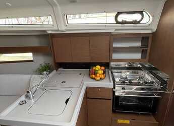 Chartern Sie segelboot in ACI Marina Split - Oceanis 34.1