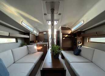 Chartern Sie segelboot in ACI Marina Split - Oceanis 34.1