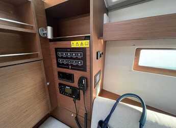 Chartern Sie segelboot in ACI Marina Split - Oceanis 34.1