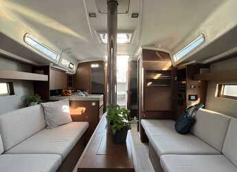 Chartern Sie segelboot in ACI Marina Split - Oceanis 34.1