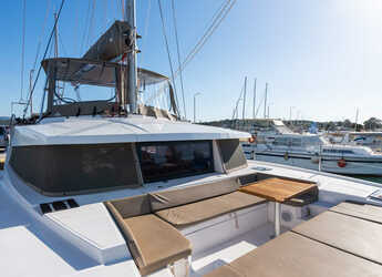 Alquilar catamarán en Nidri Marine - Bali 4.1