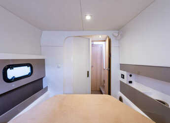 Alquilar catamarán en Nidri Marine - Bali 4.1