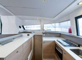 Alquilar catamarán en Nidri Marine - Bali 4.1