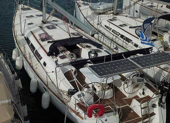 Chartern Sie segelboot in Lavrion Marina - Sun Odyssey 49i