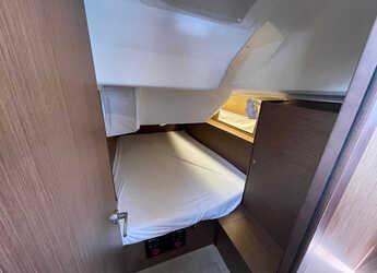 Chartern Sie segelboot in Lavrion Marina - Oceanis 40.1