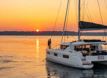 Rent a catamaran in Port of Mahe - Lagoon 46