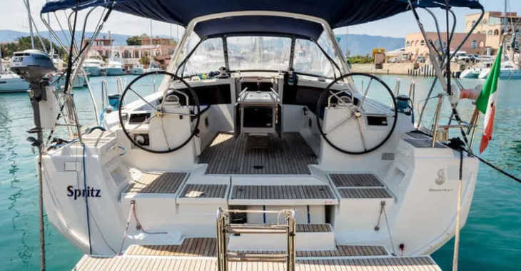 Rent a sailboat in Porto Capo d'Orlando Marina - Oceanis 48 