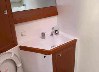 Rent a sailboat in Porto Capo d'Orlando Marina - Oceanis 48 