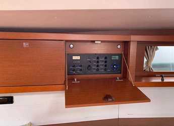 Rent a sailboat in Porto Capo d'Orlando Marina - Oceanis 48 