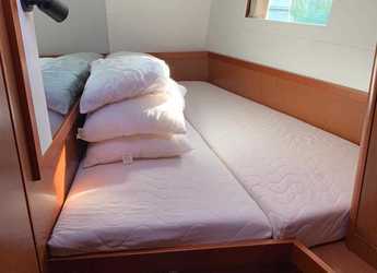 Rent a sailboat in Porto Capo d'Orlando Marina - Oceanis 48 