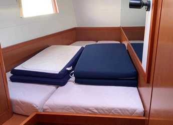 Rent a sailboat in Porto Capo d'Orlando Marina - Oceanis 48 