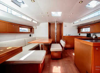 Rent a sailboat in Porto Capo d'Orlando Marina - Oceanis 48 