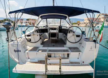 Rent a sailboat in Porto Capo d'Orlando Marina - Oceanis 48