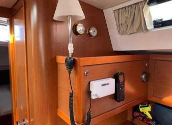 Rent a sailboat in Porto Capo d'Orlando Marina - Oceanis 48 