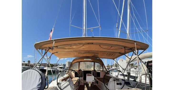 Rent a sailboat in Marina di Palermo La Cala - Dufour 382 Grand Large