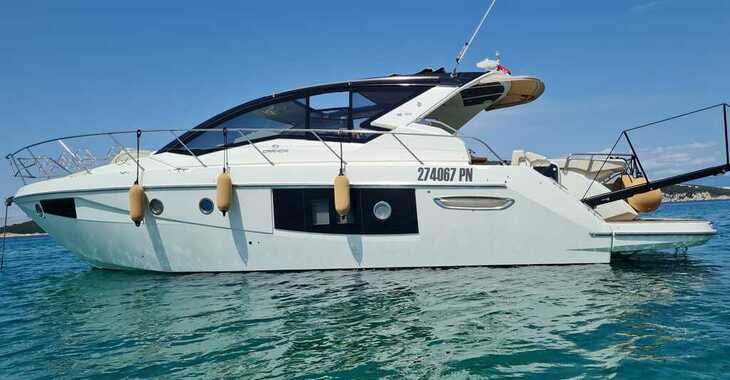 Chartern Sie motorboot in Punat - Cranchi M44 HT