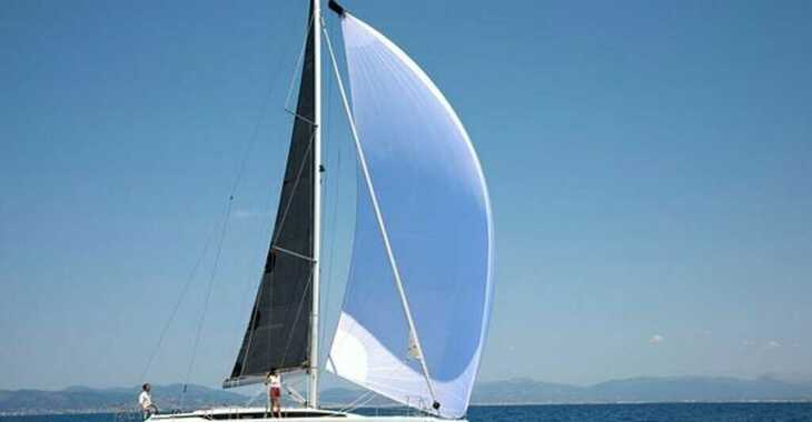 Rent a sailboat in El Arenal - Bavaria C38