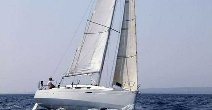 Rent a sailboat in Port Olona - First 30