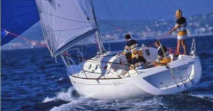 Rent a sailboat in Le port de la Trinité-sur-Mer - First 31.7