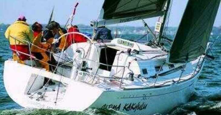 Rent a sailboat in Le port de la Trinité-sur-Mer - First 36.7