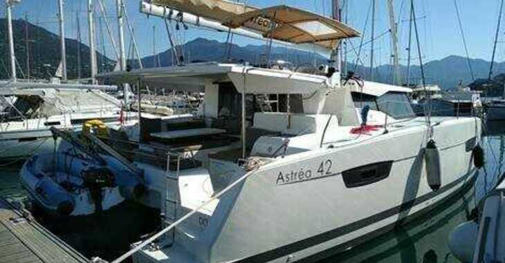 Louer catamaran à Portu Valincu - Fountaine Pajot Astrea 42 - 4 + 2 cab.