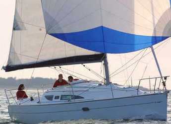 Rent a sailboat in Port Marseille - Sun Odyssey 32