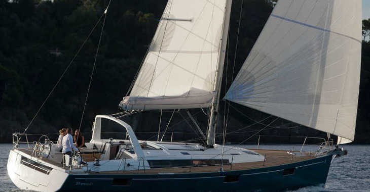 Rent a sailboat in Lavrion Marina - Oceanis 48