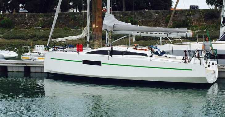Louer voilier à Port Olona - RM 970