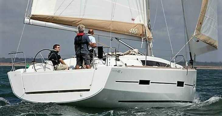 Rent a sailboat in Le port de la Trinité-sur-Mer - Dufour 410 GL