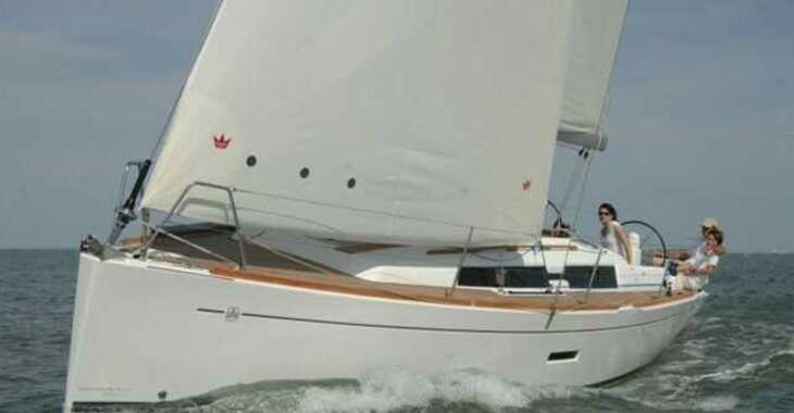 Rent a sailboat in Portu Valincu - Dufour 335 GL