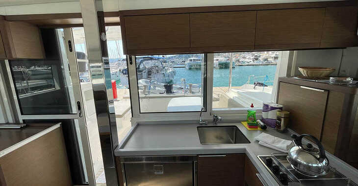Rent a catamaran in Agios Kosmas Marina - Lagoon 40 - 4 + 2 cab 