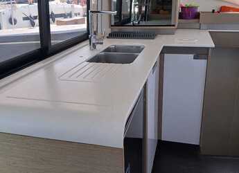 Rent a catamaran in Lavrion Marina - Fountain Pajot Elba 45