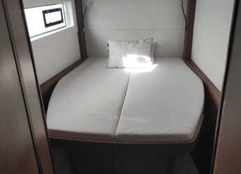 Rent a catamaran in Lavrion Marina - Lagoon 46 