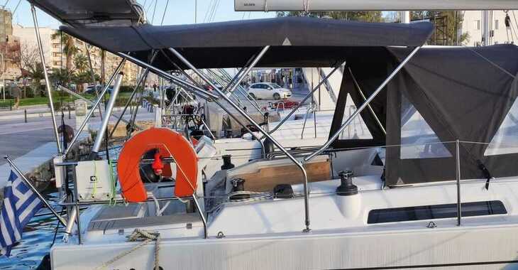 Rent a sailboat in Volos - Hanse 458