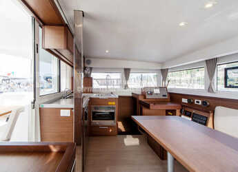 Rent a catamaran in Porto Capo d'Orlando Marina - Lagoon 40 (2022)