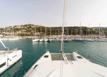 Rent a catamaran in Porto Capo d'Orlando Marina - Lagoon 40 (2022)